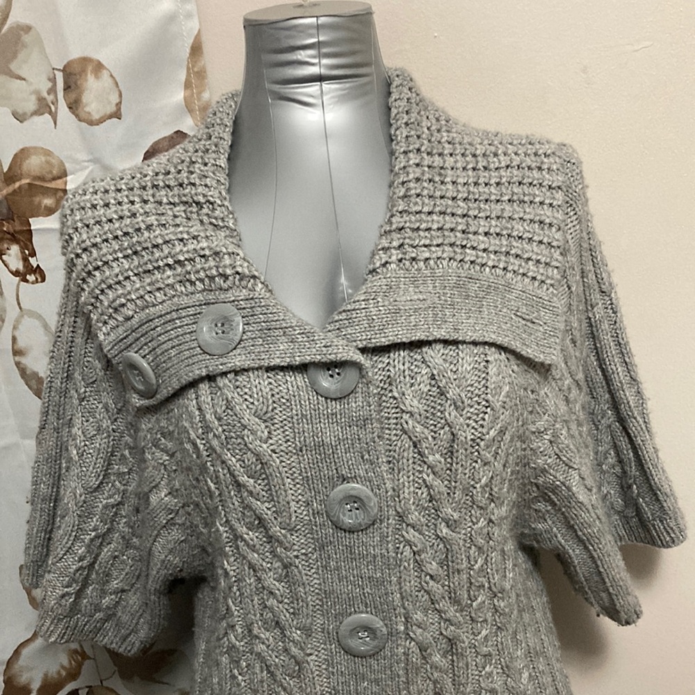 A. Giannetti short sleeve button down cardigan